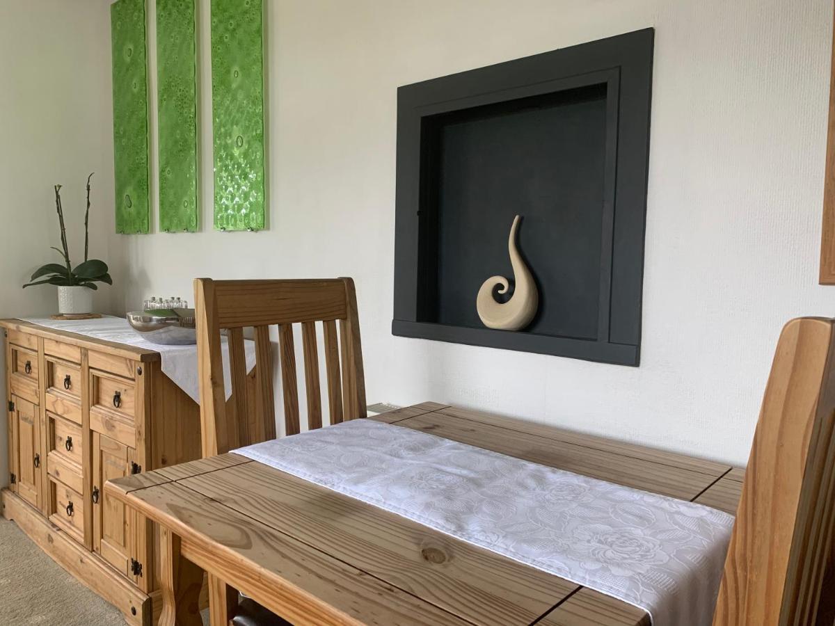 Ramsey House - Luxury Licensed B&B - Parking And Guest Lounge 圣大卫 外观 照片