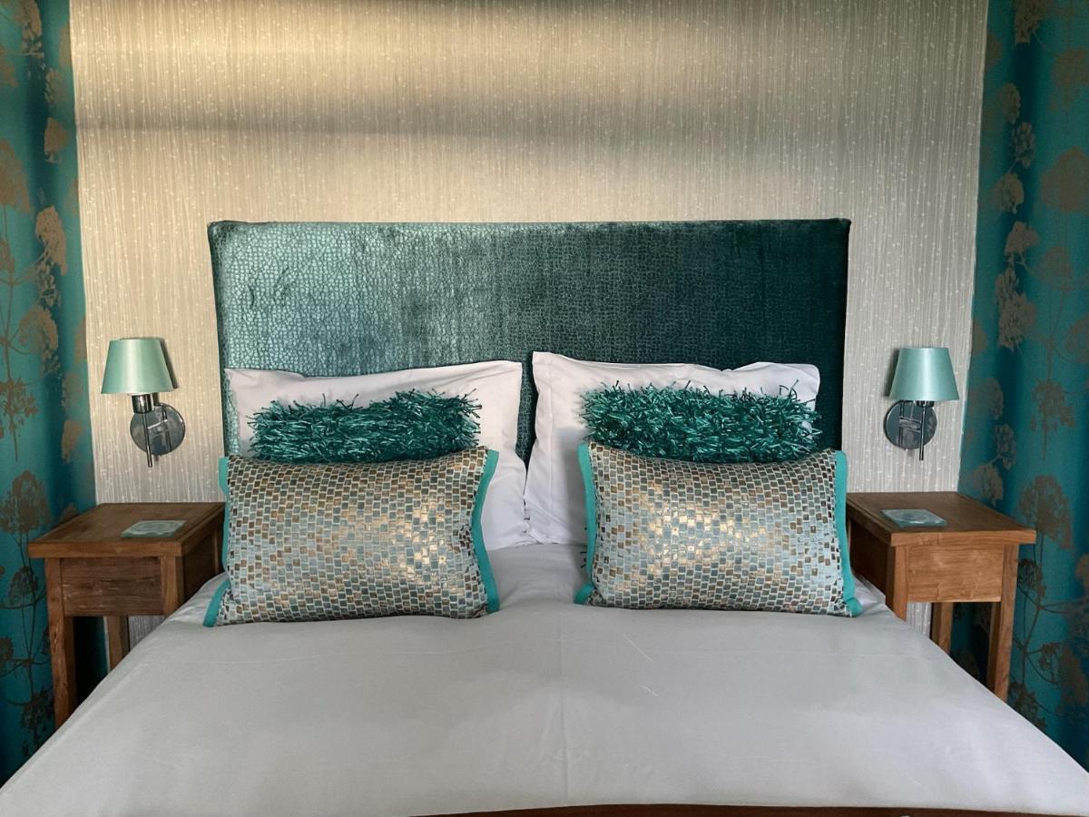 Ramsey House - Luxury Licensed B&B - Parking And Guest Lounge 圣大卫 外观 照片