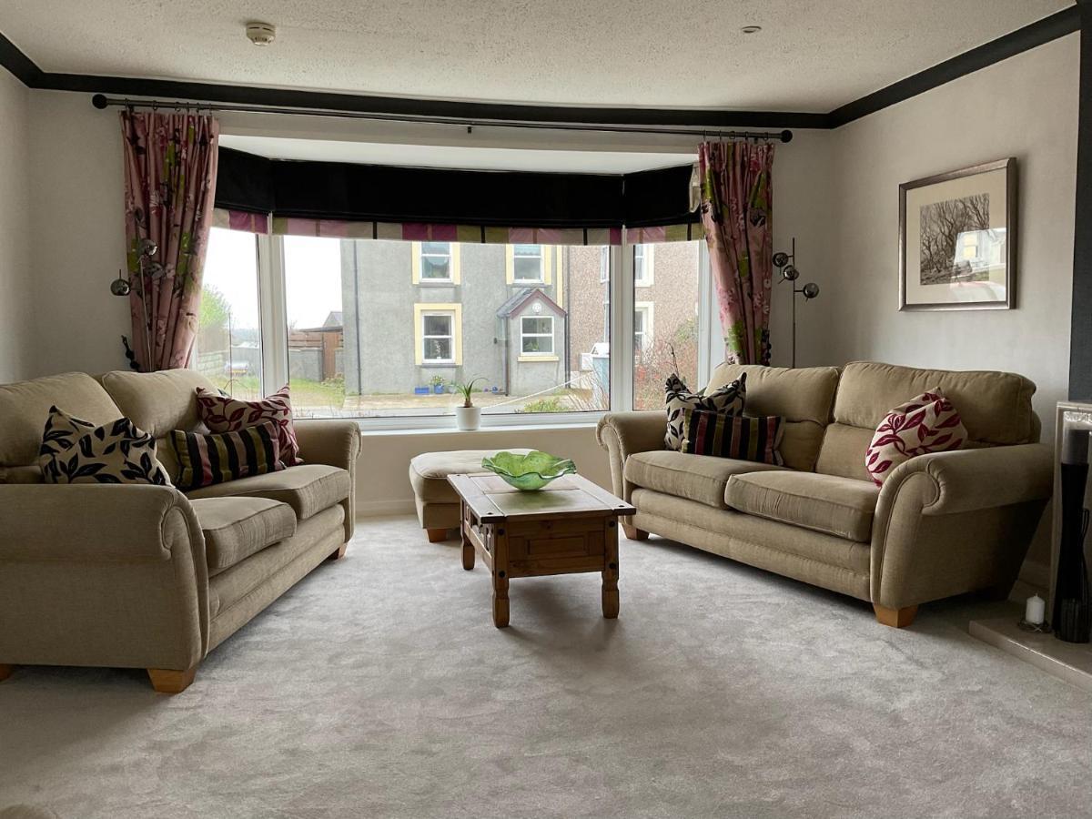 Ramsey House - Luxury Licensed B&B - Parking And Guest Lounge 圣大卫 外观 照片