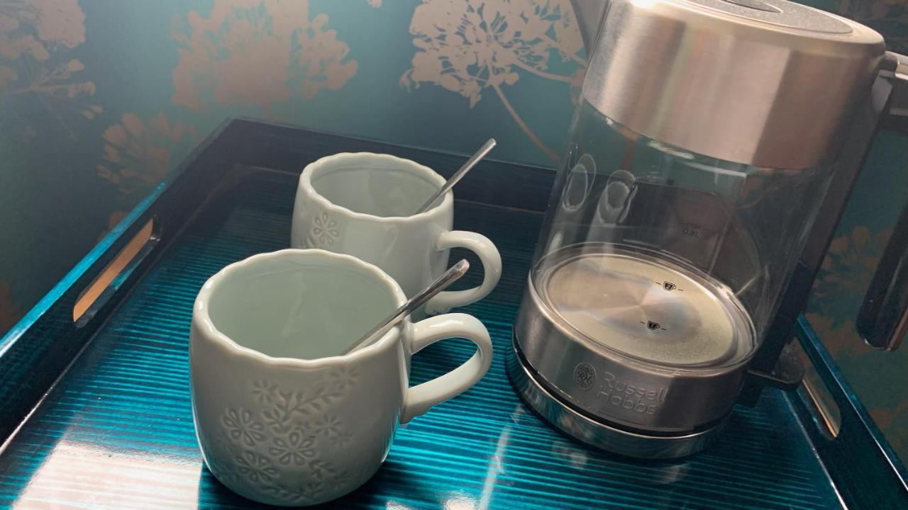 Ramsey House - Luxury Licensed B&B - Parking And Guest Lounge 圣大卫 外观 照片